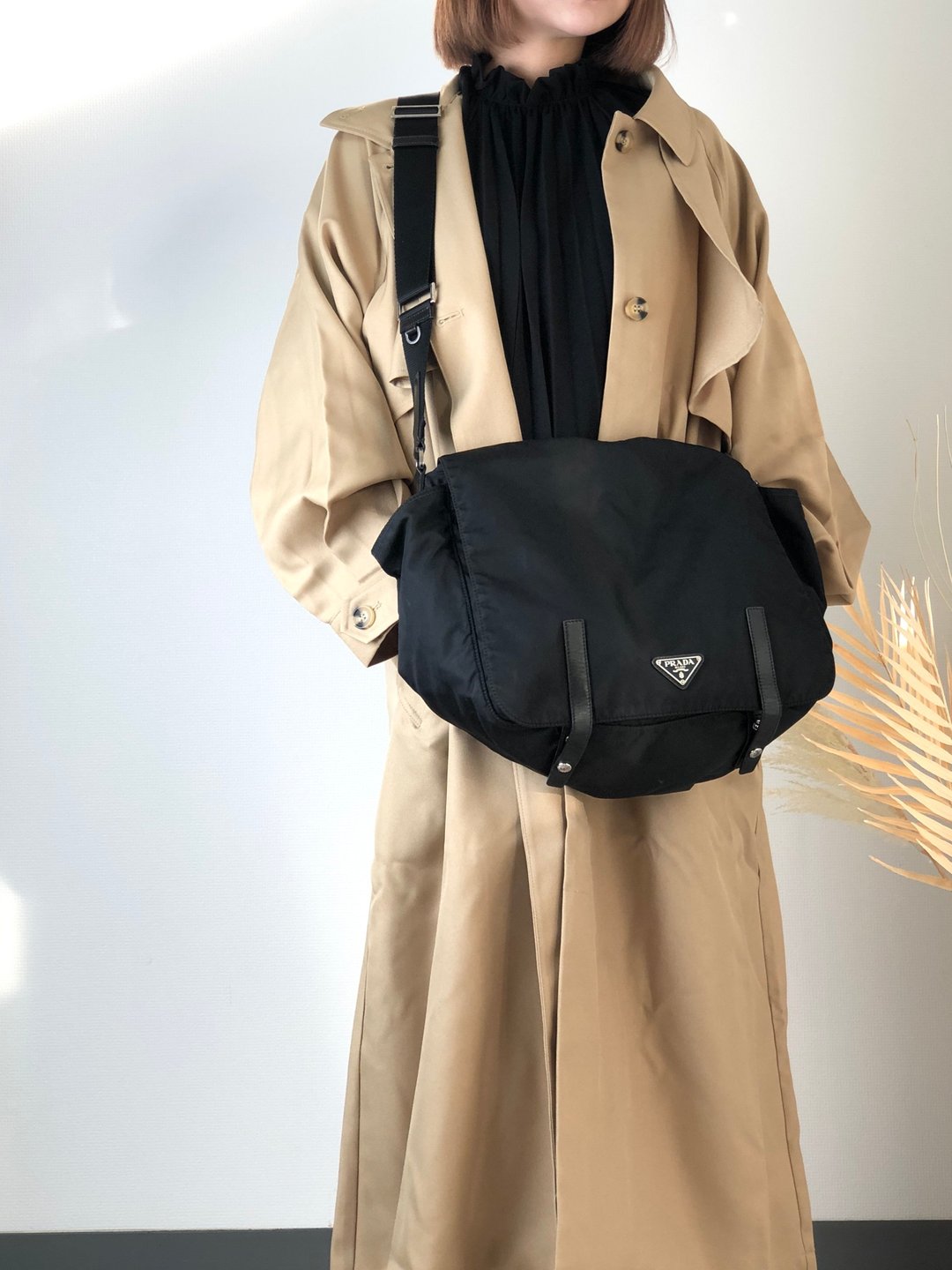 【 日本直送 名牌中古包 】PRADA 普拉达 侧背包 黑色 三角标志 尼龙 翻盖 vintage etstud - 侧背包/斜挎包 - 尼龙 黑色