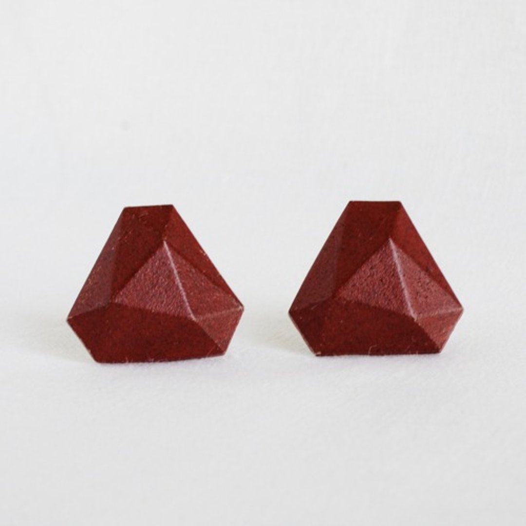 Oven clay earrings, Triangle L, DarkRed - 耳环/耳夹 - 陶 红色