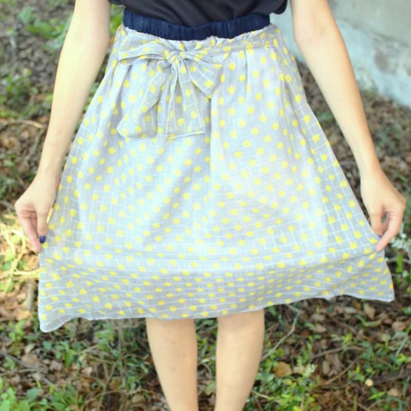 ** 喜欢祢*/灰色雪纺黄点点圈圈普普风 /蝴蝶结绑带松紧带裙 /极膝裙 - 裙子 - 棉．麻 灰色