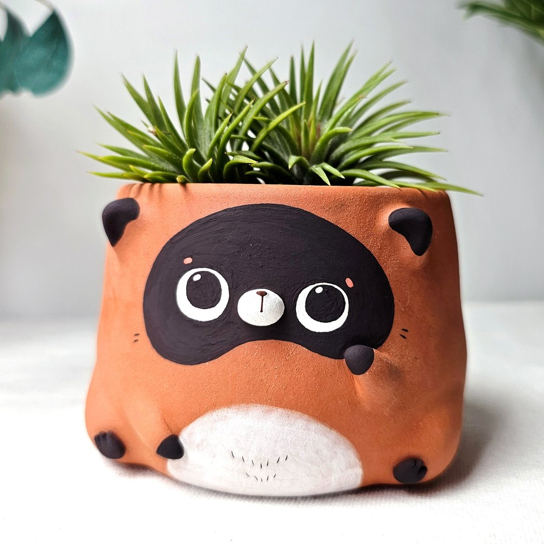 Tanuki plant pot. Handmade terracotta planter. - 植栽/盆栽 - 陶 