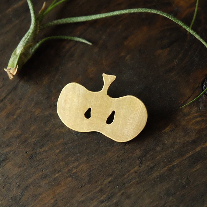 真鍮ブローチ apple - 胸针 - 其他金属 金色