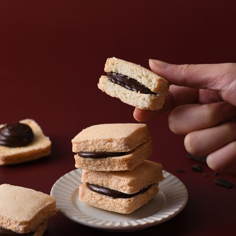 简单李 再见榛巧 榛果巧克力达克瓦兹 5入/盒 - 零食/点心 - 其他材质 黑色