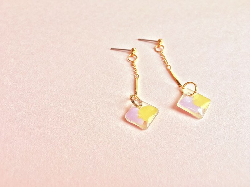 粉嫩菱形-紫黄 手作手绘垂坠式耳环 耳针款 - 耳环/耳夹 - 其他材质 黄色