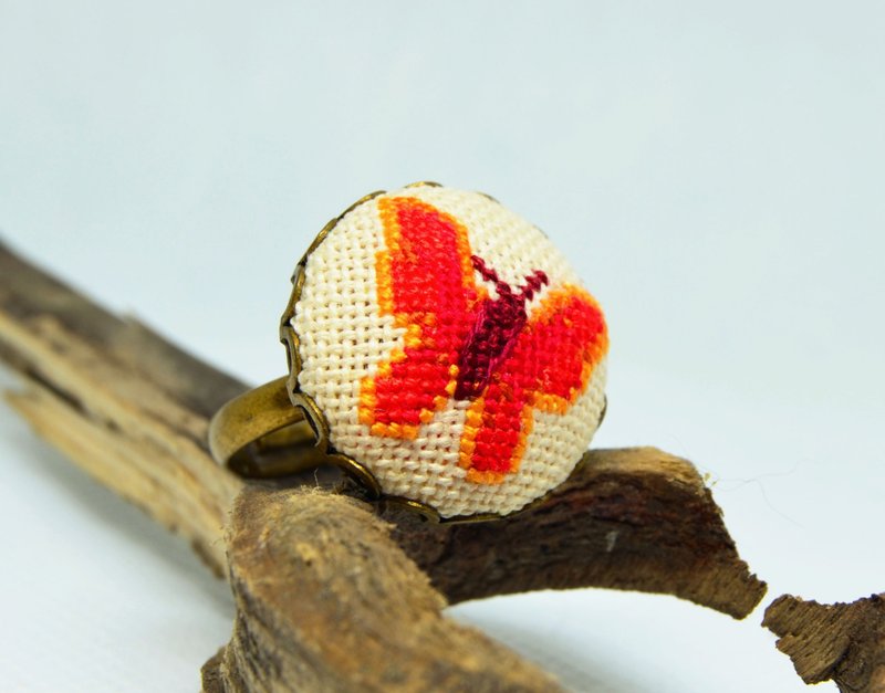 蝴蝶刺绣戒指 送给女性的最佳礼物圆形红色十字绣戒指 - 戒指 - 绣线 红色