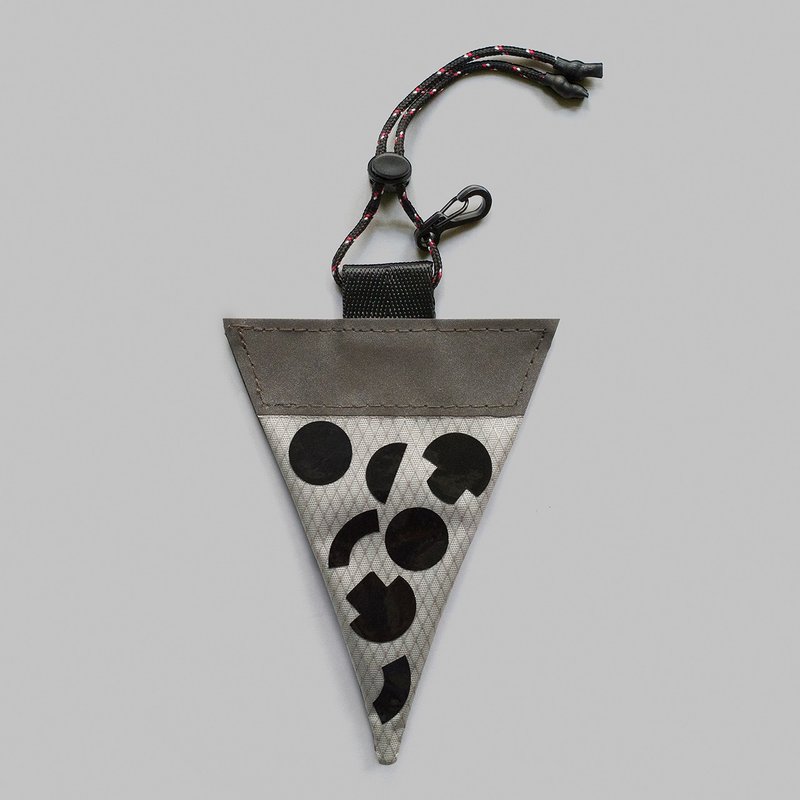 手作反光烤焦咸派-洋葱香菇口味  夜间反光吊饰  安全上路 - 自行车/周边 - 防水材质 灰色