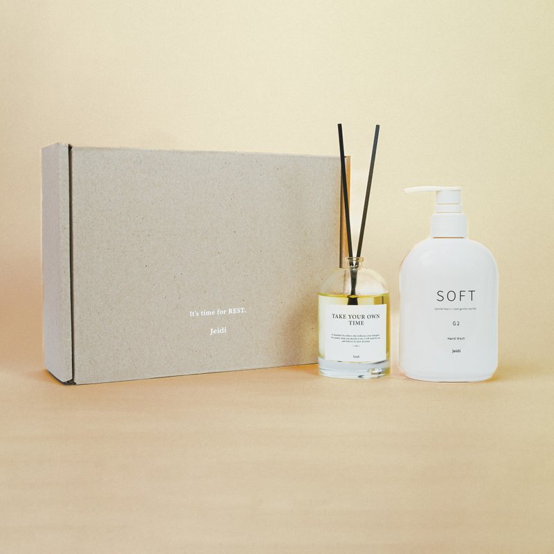 香氛礼盒－洗手露 300ml&扩香瓶 80ml 赠品牌提袋 - 蜡烛/烛台 - 蜡 