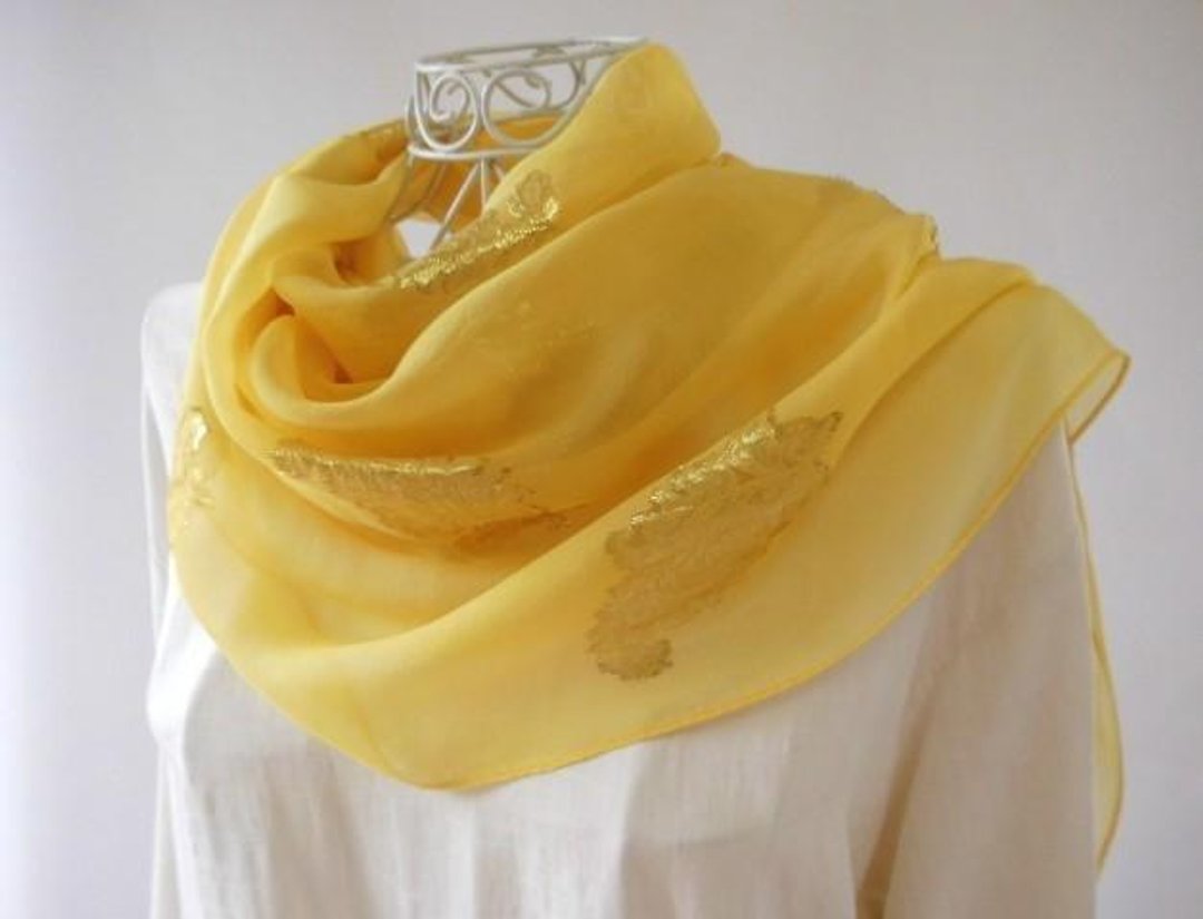 Silk · chiffon · gold lame · marigold dye · long stall - 丝巾 - 丝．绢 黄色