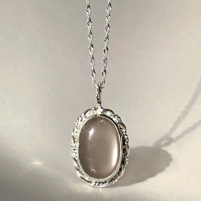 灰橘色月光石 纯银项链 经典双麻花 含银链 手作金工 灰月光石 - 项链 - 纯银 灰色