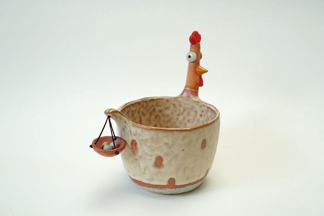Chicken ceramic plant pot , cactus ,bonsai , handmade ceramic - 花瓶/陶器 - 陶 白色