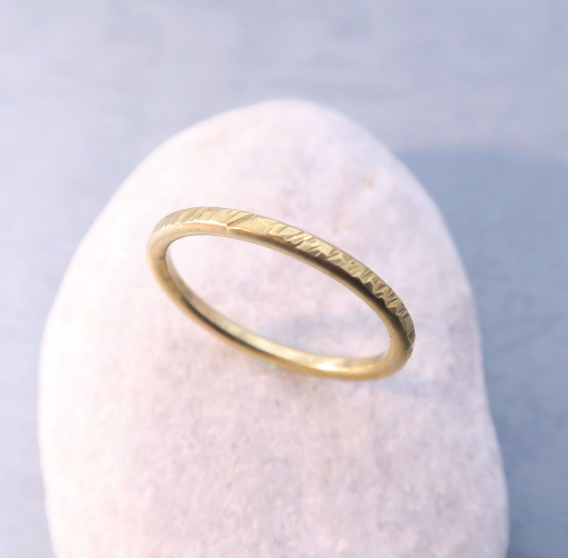 黄铜 锻敲戒指 - 斜纹 -宽约1.5mm - 戒指 - 纯银 金色