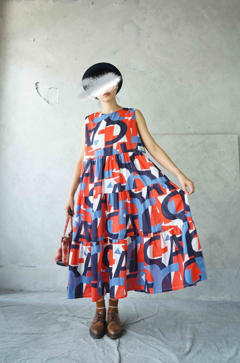 设计手作-美式红白蓝英文字母飘逸蛋糕裙无袖洋装 - 洋装/连衣裙 - 棉．麻 红色