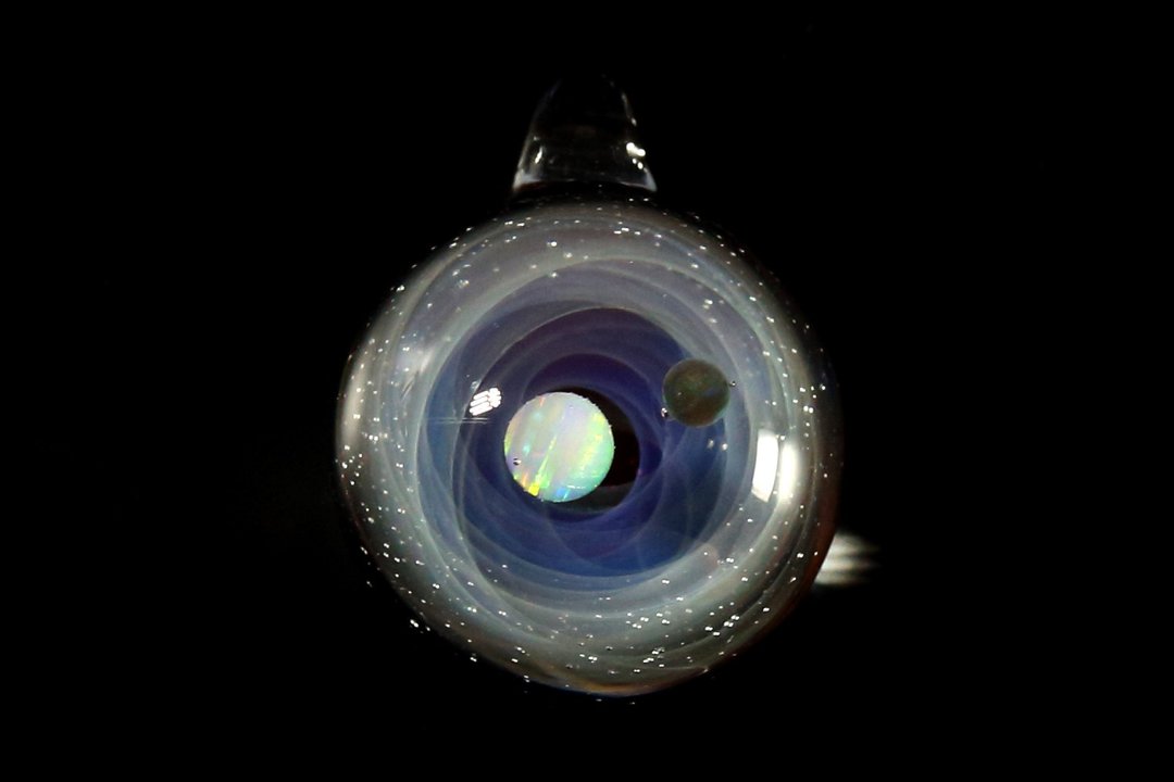 “螺旋宇宙”宇宙玻璃球 no.86 - 颈链 - 玻璃 蓝色