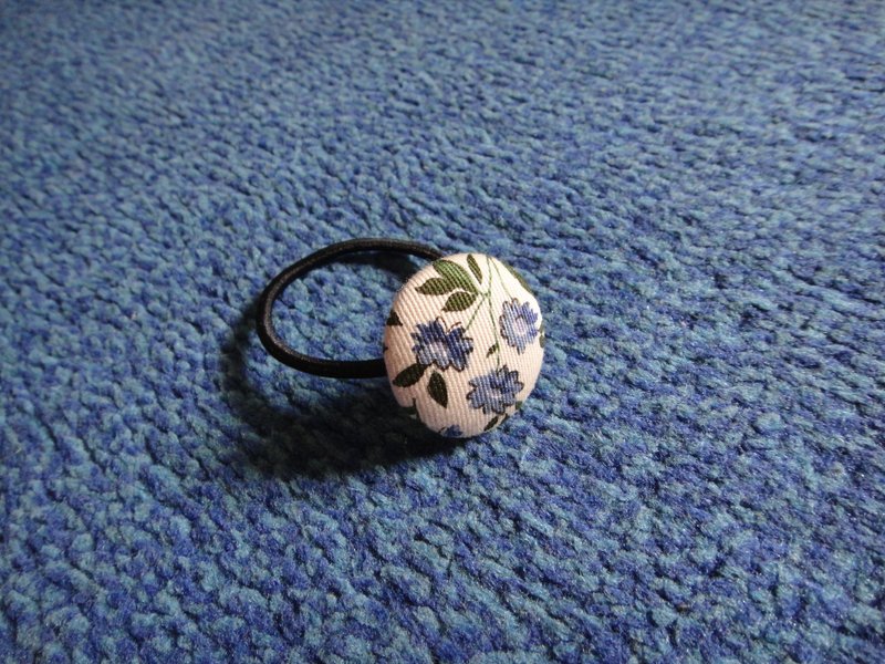 ◕ 日本布限定。(C) 水蕴草蓝_布制钮扣发圈【随机出货】C48CIX12 - 发饰 - 棉．麻 蓝色