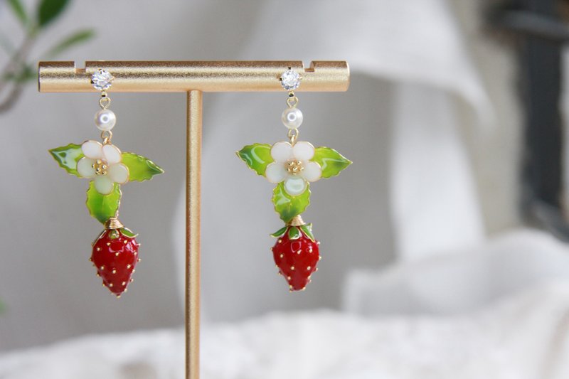 【红色草莓耳饰】手工原创耳饰铜线树脂 优雅 耳环/耳夹饰品 - 耳环/耳夹 - 树脂 红色