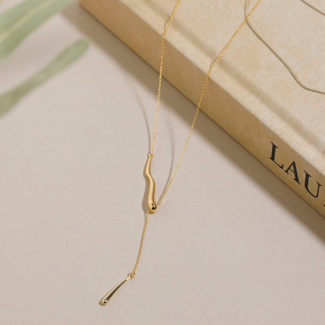 pendulum-drip necklace GD ニッケルフリー スムースラリエットネックレス 长さが自由に変えられるロングネックレス ゴールド - 长链 - 其他金属 金色