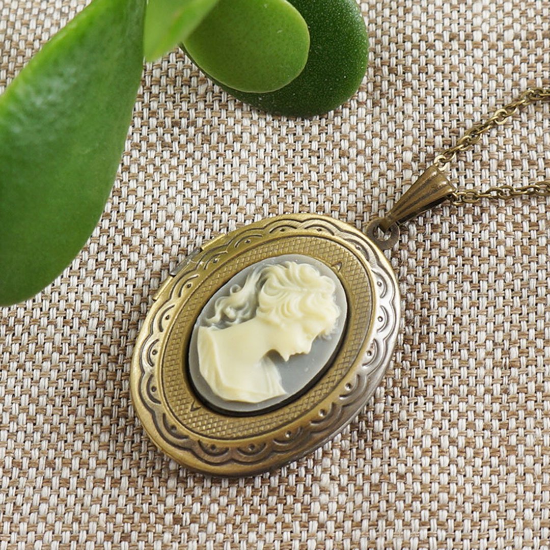 Ivory White Gray Girl Lady Cameo Oval Locket Victorian Pendant Necklace Jewelry - 项链 - 其他材质 灰色