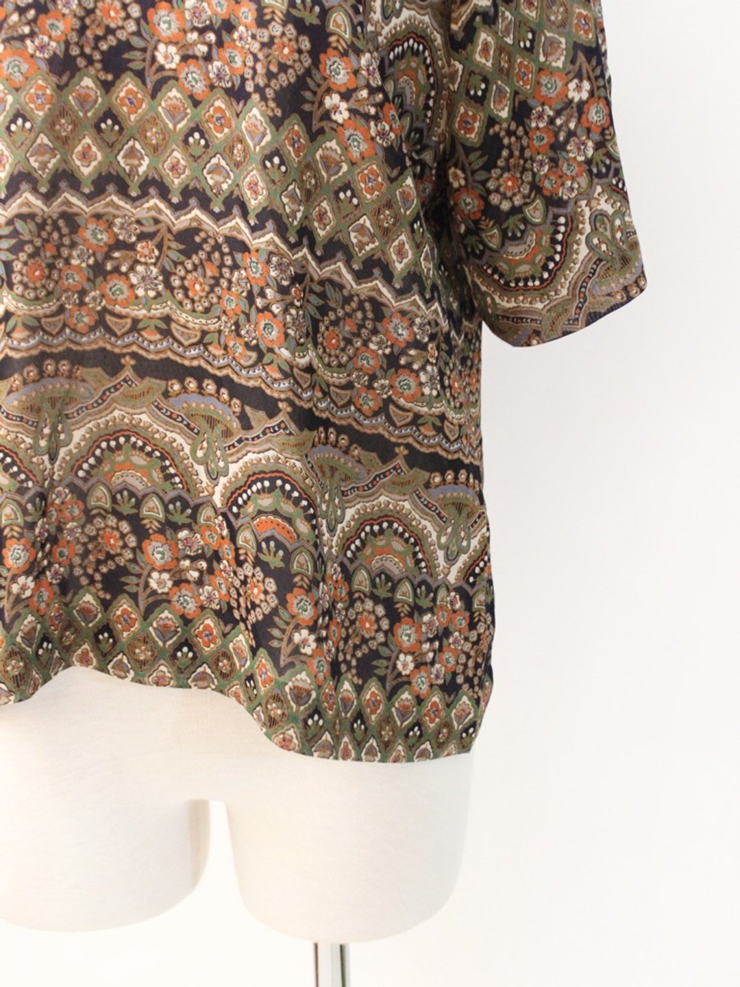 复古图腾立领大地色短袖古着衬衫 Vintage Blouse - 女装衬衫 - 聚酯纤维 咖啡色