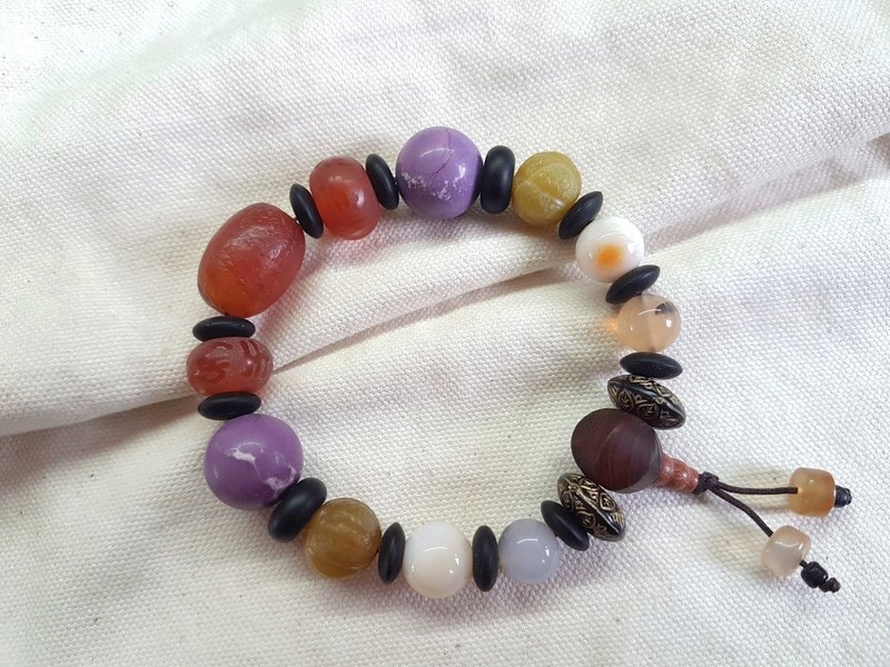 CJ91。玛瑙玉髓手珠 - 手链/手环 - 水晶 多色