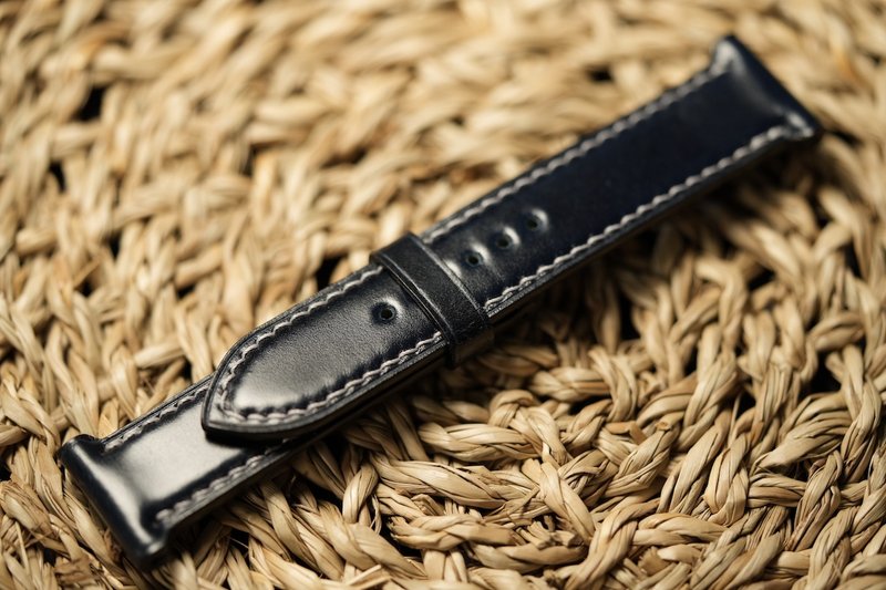 Herry Hsieh - Apple Watch表带 /日本新禧马臀皮 - 表带 - 真皮 