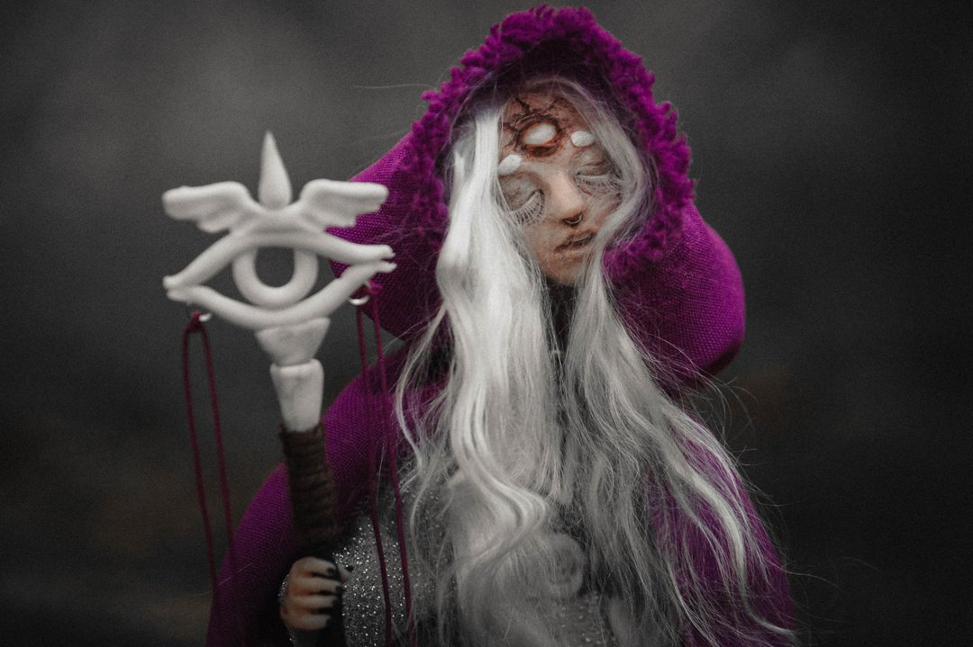 NAVIS NOBILITE, creepy doll, collectible and moving, witch doll, scary gift - 其他 - 其他材质 多色