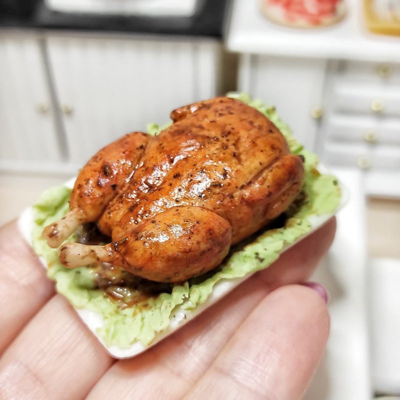 Realistic meat dish for dolls and dollhouses - turkey for dolls - miniature - 玩偶/公仔 - 粘土 