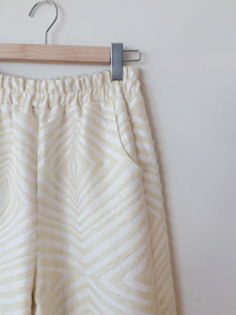 黄白菱形高腰直筒宽裤 - 女装长裤 - 棉．麻 银色