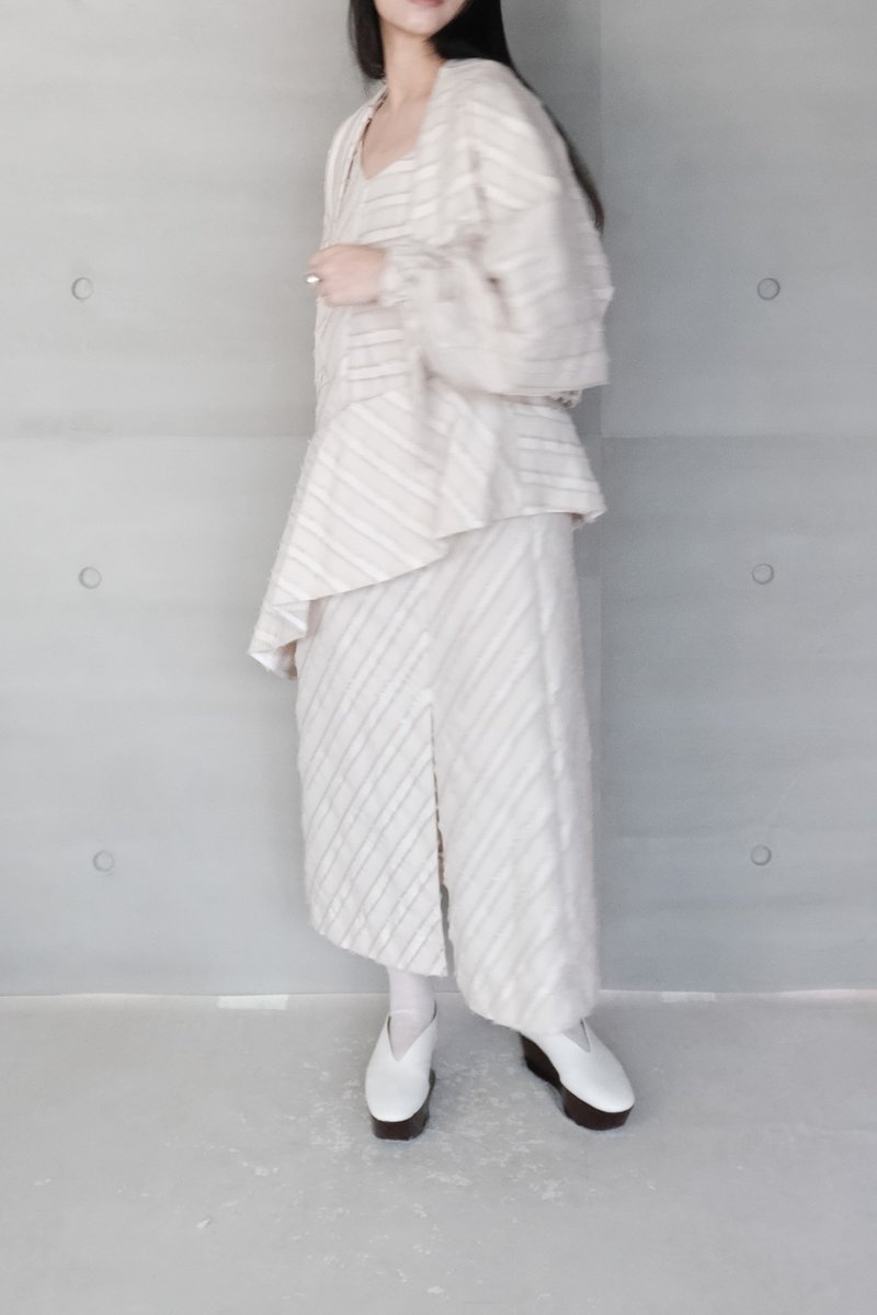 不规则条纹提花细肩洋装 - 洋装/连衣裙 - 棉．麻 