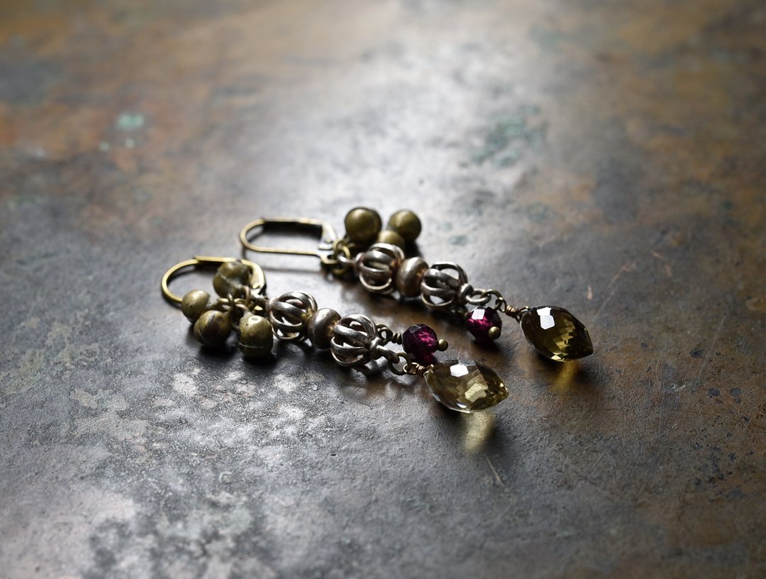 Nepal Silver Dorje and folk bells, smoky quartz, garnet earrings - 耳环/耳夹 - 其他金属 银色