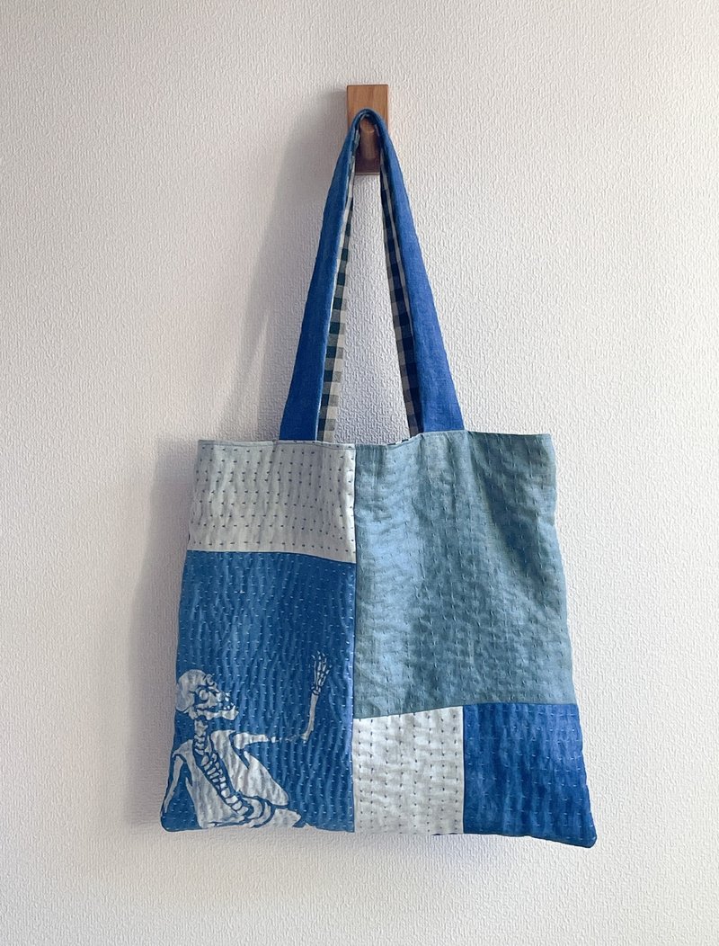 日本制 蓝染 刺子 Japanblue sashiko Patchwork Tote BAG 柔软亚麻与棉质托特包 再生设计 骷髅 - 手提包/手提袋 - 棉．麻 蓝色