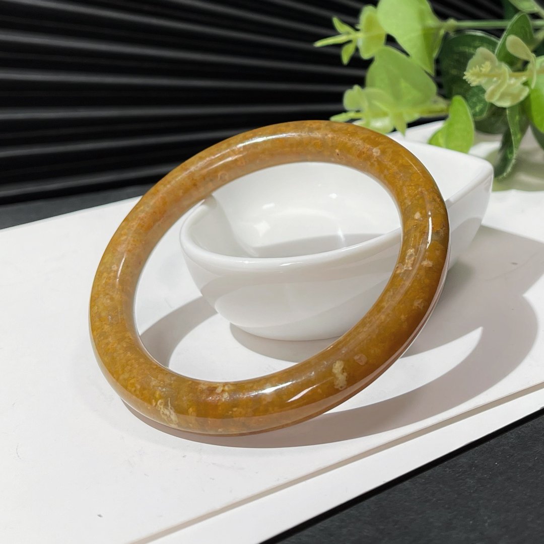 天然蜜糖色玛瑙手镯57MM 镯体带晶洞 - 手链/手环 - 半宝石 