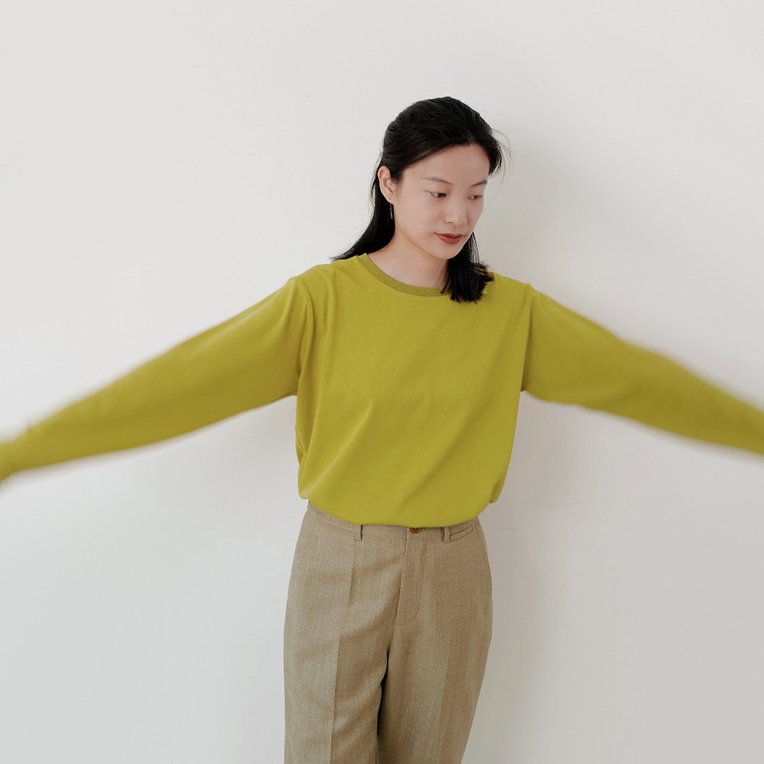板栗研衣所 | 独立设计 黄茶绿棉质圆领长袖基础款卫衣T恤 - 女装 T 恤 - 棉 