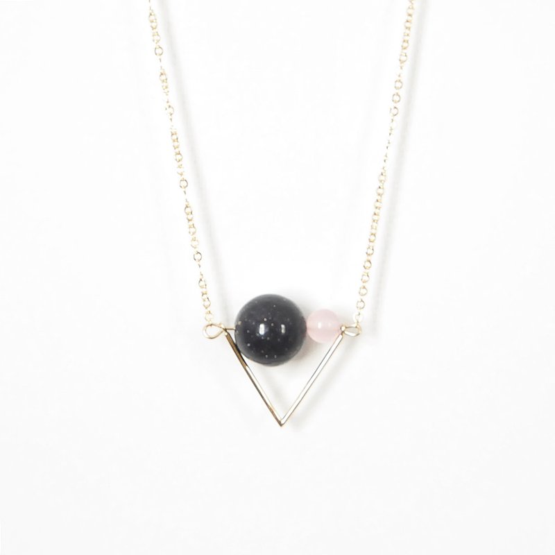 星空旗帜 项链 蓝砂 粉玉髓 Triangle Flag Necklace with Blue Sandstone + Pink chalcedony - 颈链 - 宝石 蓝色