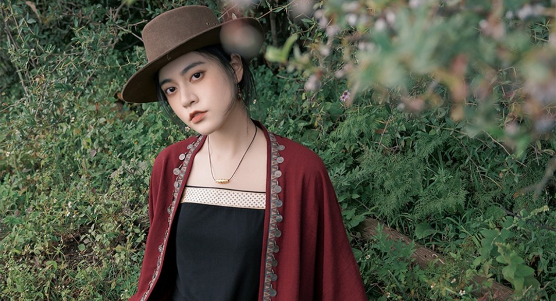 新中式復古藏装 黑金针织艺术感吊带 - 女装背心 - 棉 黑色