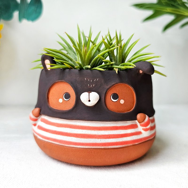 Cute robber bunny plant pot. Handmade terracotta planter. - 植栽/盆栽 - 陶 