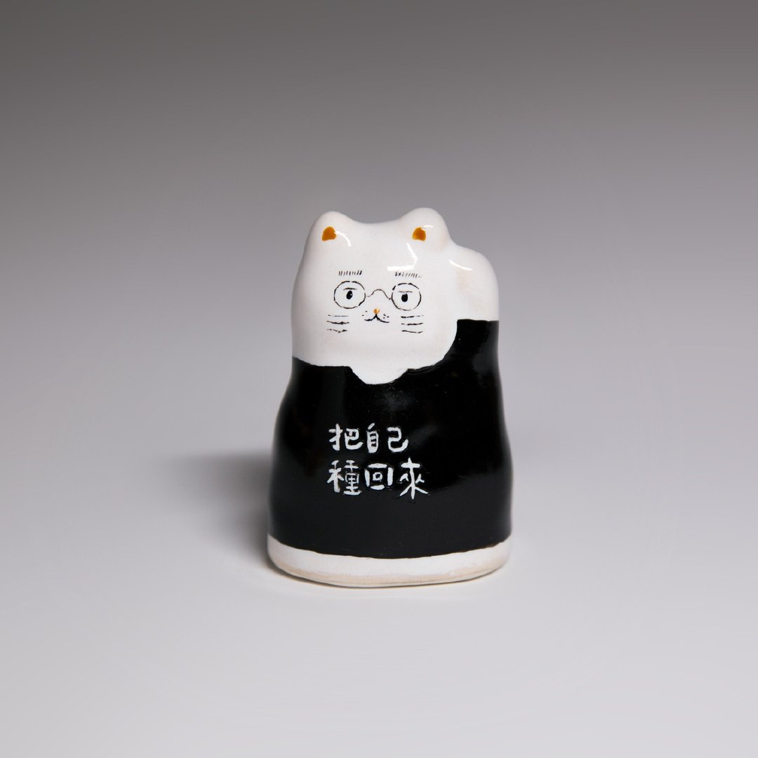 街头开运招财猫-T恤猫-把自己种回来 - 摆饰 - 陶 白色
