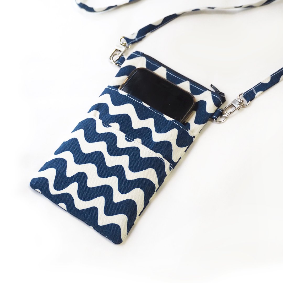 Minimal bag for phone fall & winter-Ocean Wave size11x18.5 cm. - 其他 - 棉 蓝色