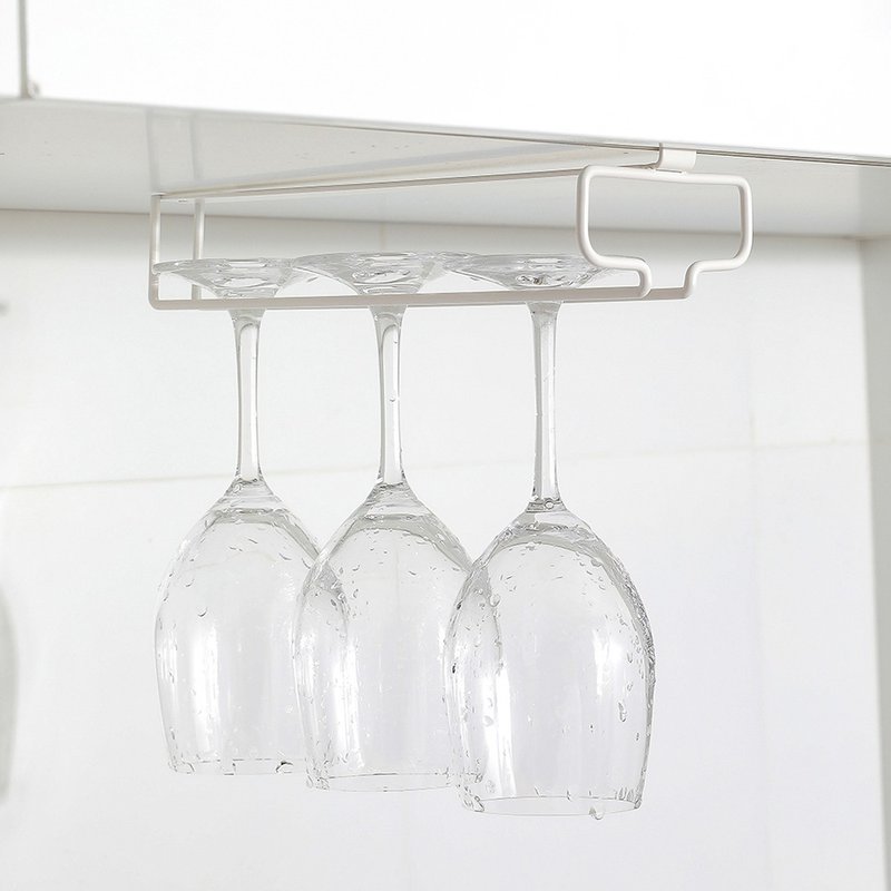 【限量绝版品】日本霜山 免钻橱柜下高脚杯吊挂金属收纳架-白 - 收纳用品 - 其他金属 白色