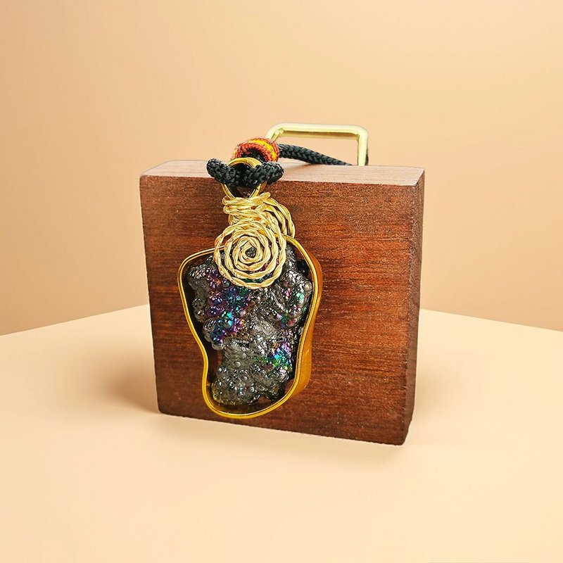 方解胆力泥活石吊坠招财 人缘 升运 爱情 冥想 改善气场 驱小人 - 项链 - 宝石 多色