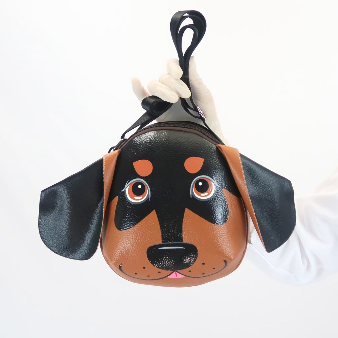 腊肠狗造型侧背包，小巧尺寸，方便携带手机及其他必需品。 - 其他 - 人造皮革 黑色