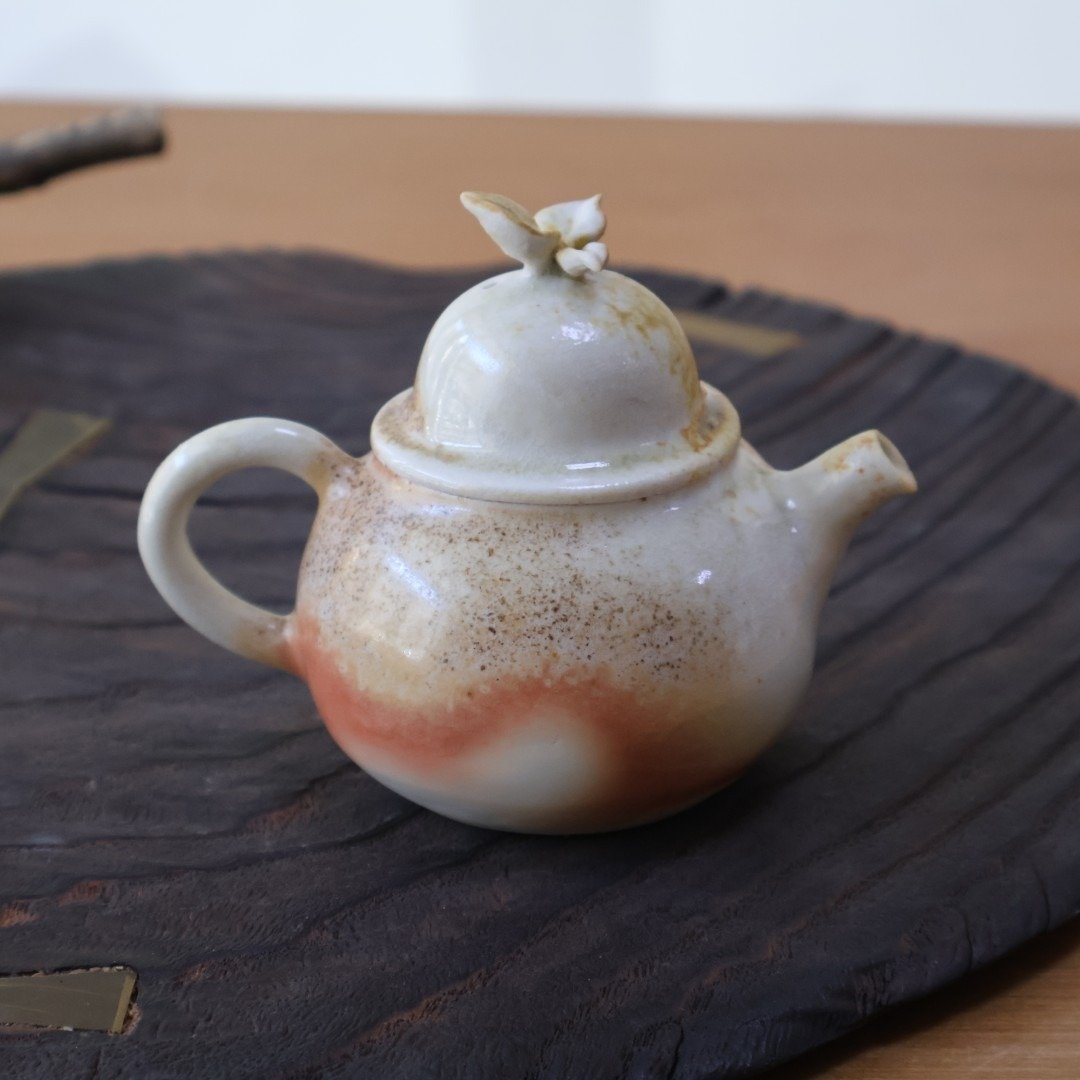 春芽 柴烧陶手捏茶壶 - 茶具/茶杯 - 陶 白色