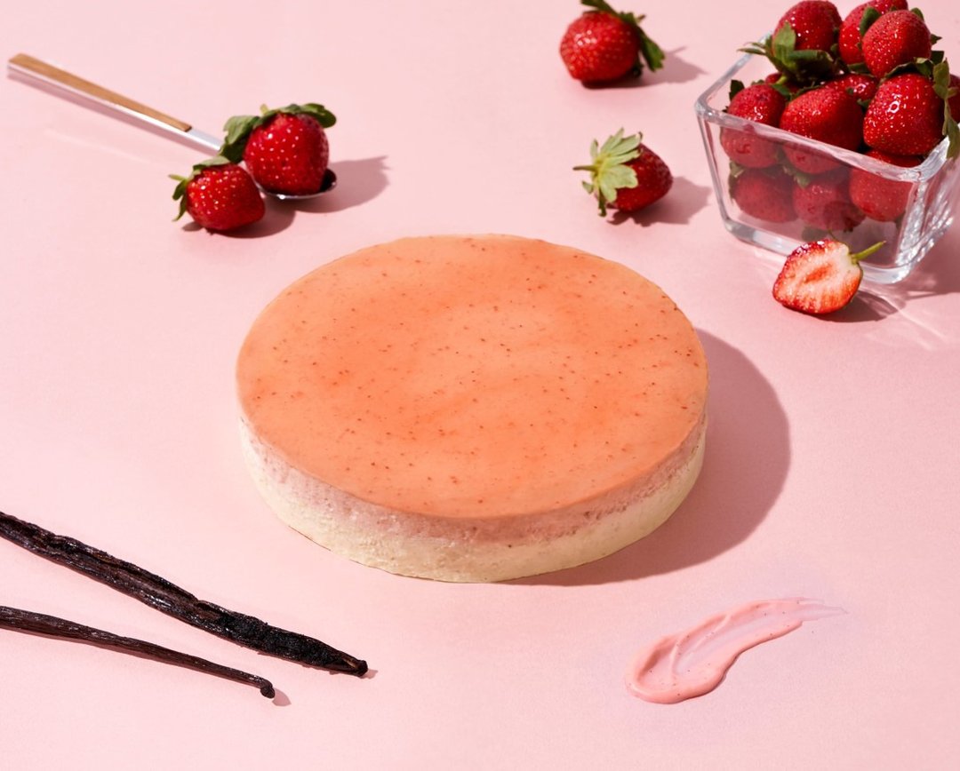 【1%bakery草莓季限定】双层草莓香草重奶酪蛋糕6寸 - 蛋糕/甜点 - 新鲜食材 粉红色