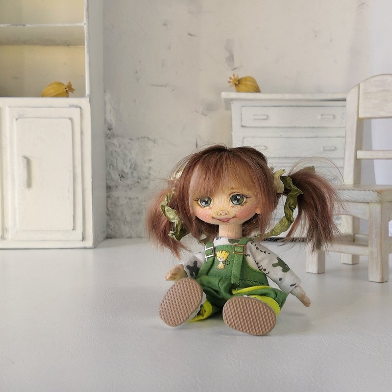 Miniature rag doll Small art doll handmade Rag doll Cloth doll Textile doll - 玩偶/公仔 - 棉．麻 