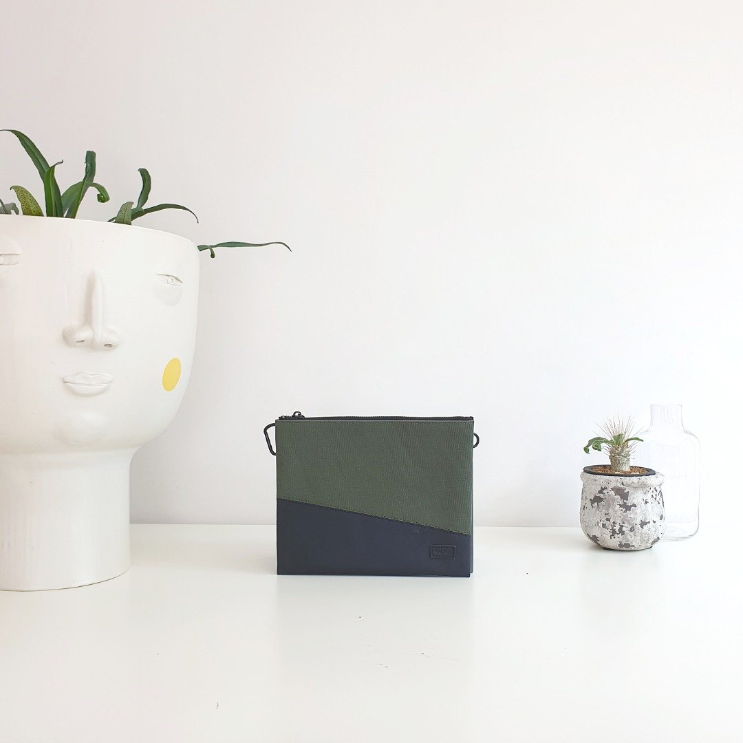 Enzo Pouch (M) - GREEN - 手拿包 - 防水材质 绿色