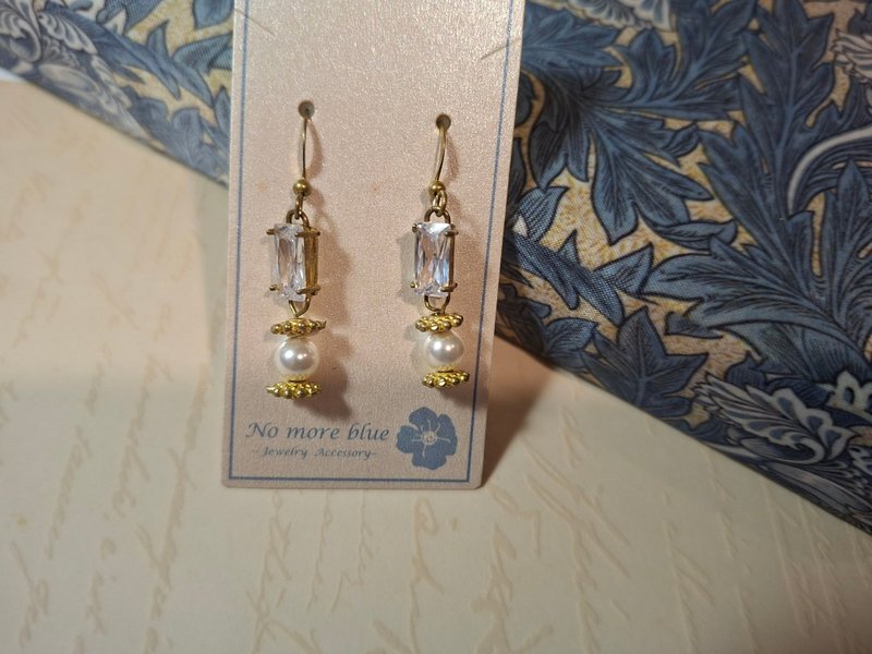 小冰晶珍珠黄铜耳环 - 耳环/耳夹 - 其他金属 金色