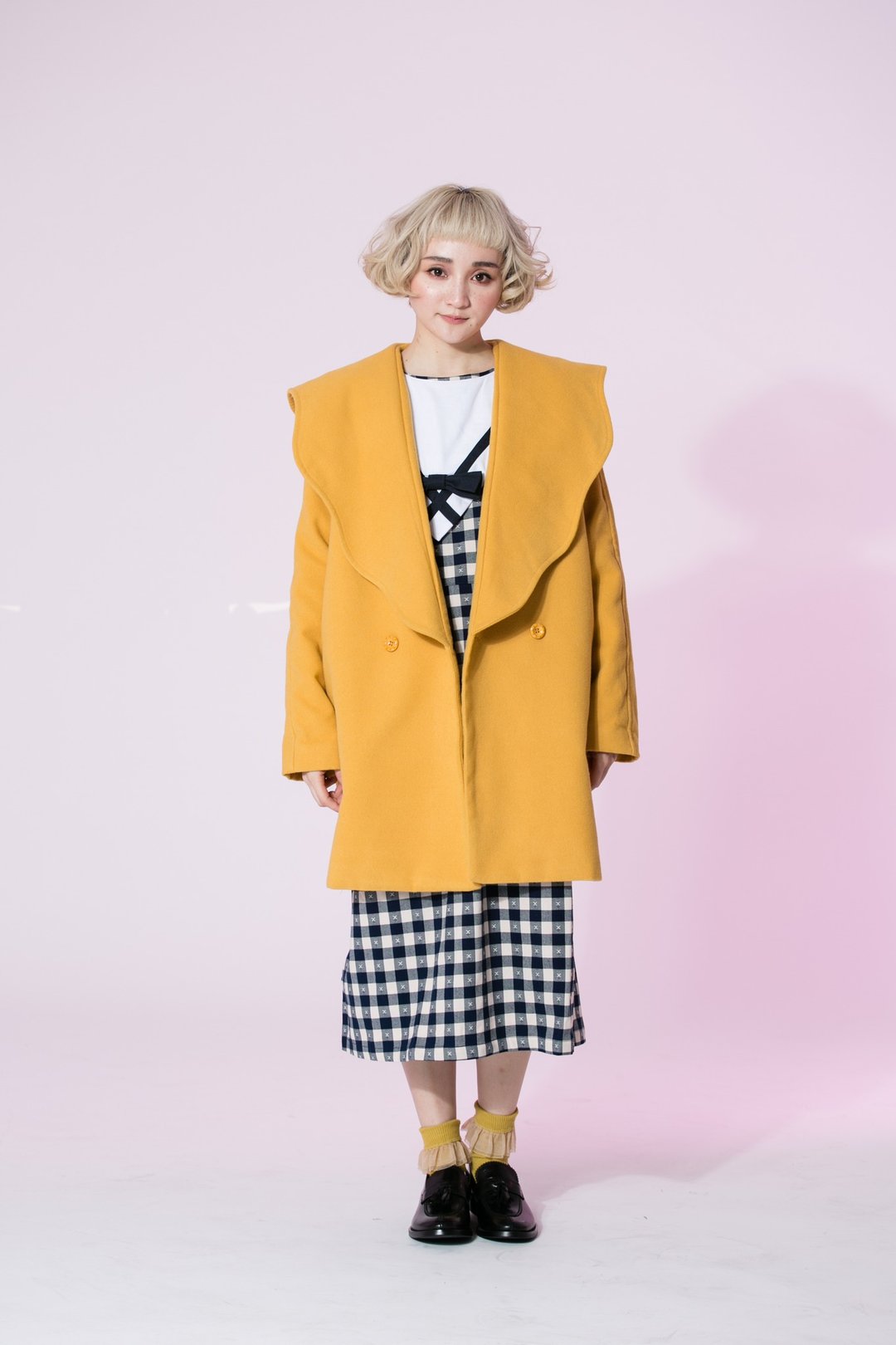 :EMPHASIZE微波浪边大翻领羊毛大衣外套-黄色 - 女装休闲/机能外套 - 羊毛 黄色