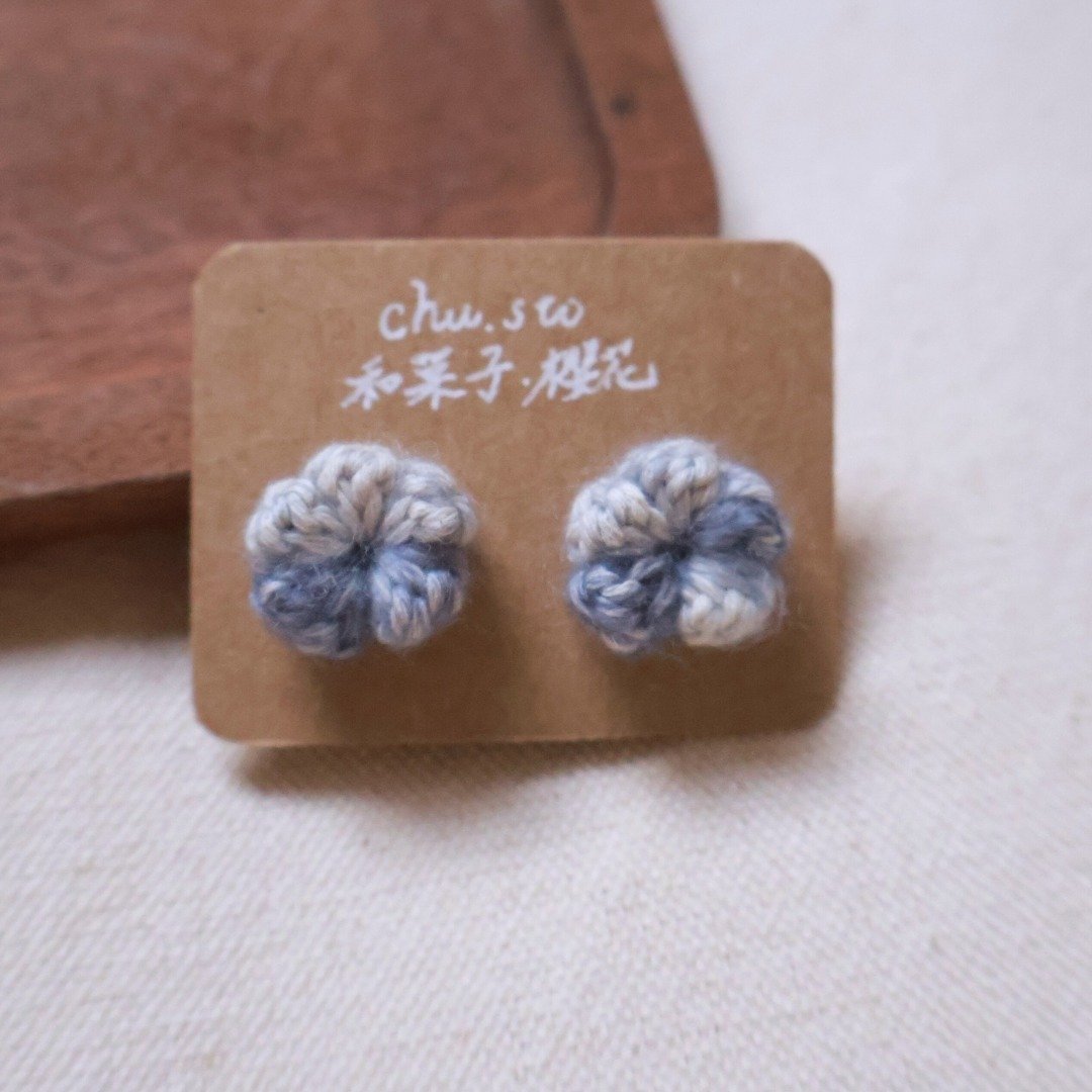 樱花耳环系列 -04 丹宁蓝 渐层色系 质感耳针 仅此一件 售完不补 - 耳环/耳夹 - 棉 蓝色