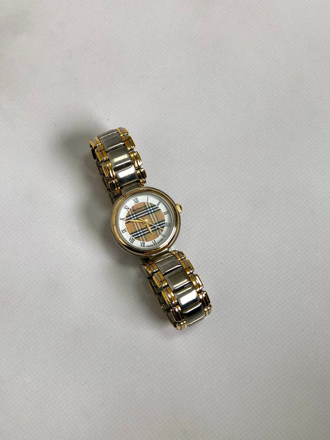 【日本直送，名牌二手包装】BURBERRY巴宝莉格纹石英手表银vintage复古老fm6jbh - 女表 - 其他金属 金色