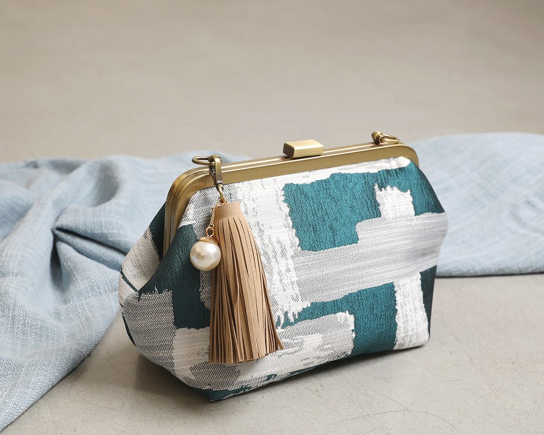 Maze deep green frame clutch pouch - 侧背包/斜挎包 - 其他金属 绿色