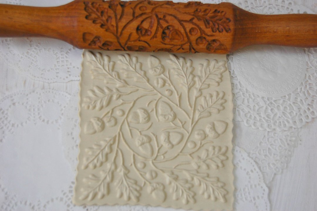 Rolling pin for cookie stamp cookie cutter , stamped with the oak leaves - 厨房家电 - 木头 咖啡色