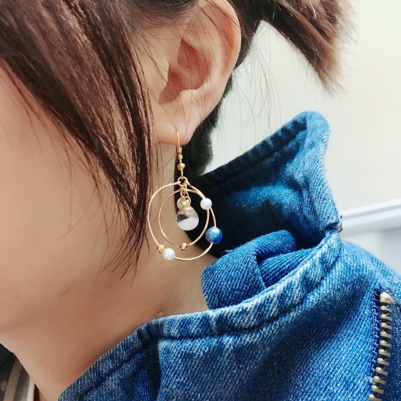 星球宇宙 玻璃球 针式 | 夹式耳环【银河系】 - 耳环/耳夹 - 玻璃 白色